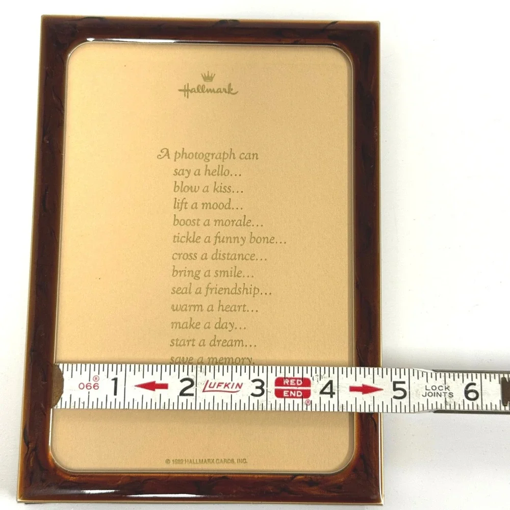 Vintage 1982 Hallmark Brown Faux Tortoiseshell Enamel Picture Frame 5 x 7 photo